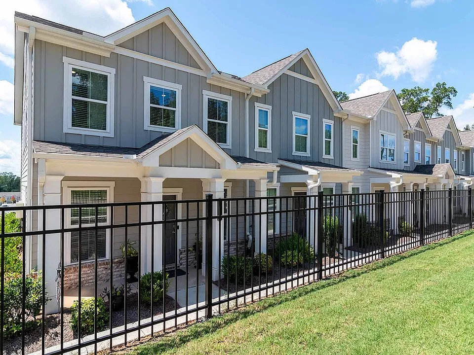 Covey Homes Hunter Trail-Front Entry