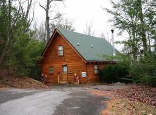 524 Johnson Ln, Gatlinburg, TN 37738