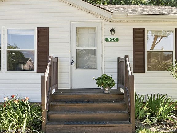 5th image of 508 Bush Lake Ln