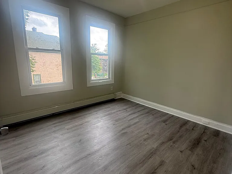 27-29 N Munn Ave #2F — Photo 10
