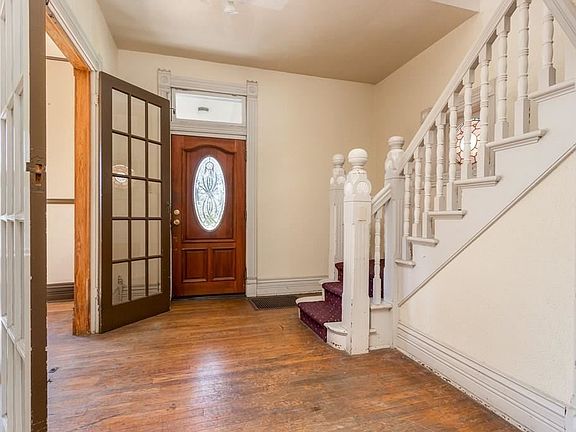 5th image of 513 Broadway Ave