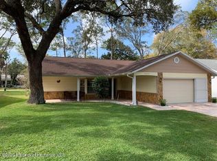 2205 Pebble Beach Dr, Spring Hill, FL 34606
