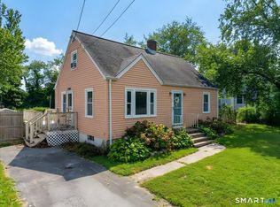 16 Roseleah Drive, Waterford, CT 06385