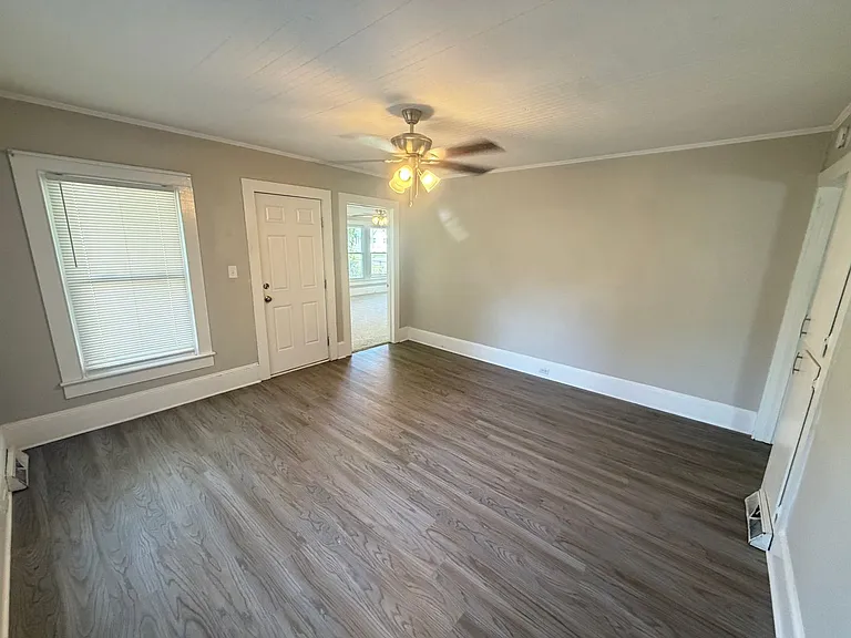 918 Laura Ave — Photo 4
