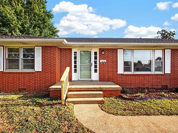 5th image of 404 Longview Dr