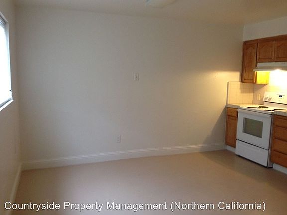 5th image of 1932 Darrah St APT C