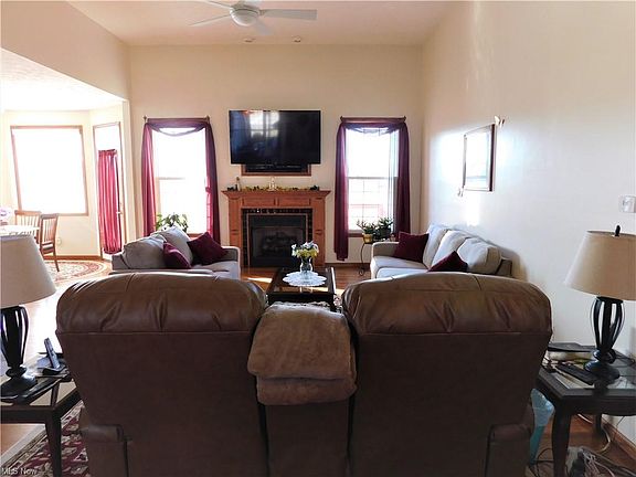 4th image of 219 Plantation Dr