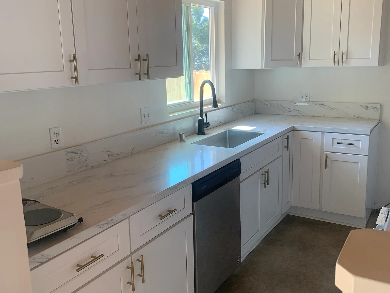 3 bed, 1014 sqft, $3,400 — Photo 4