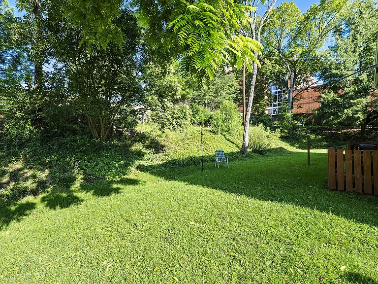 1006 Cornell St — Photo 12