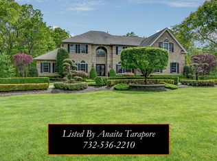 7 Bella Vista Ct, Marlboro, NJ 07746