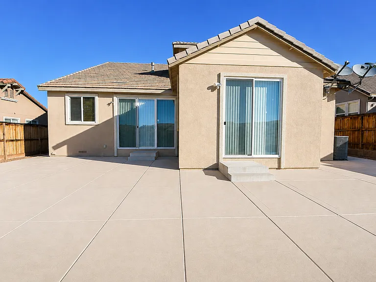 5266 Skystone Dr — Photo 30