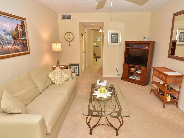 1225 NW 21st St #2105 — Photo 7