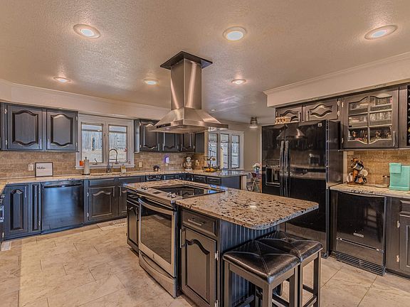 4th image of 1805 Sara Ann Cir