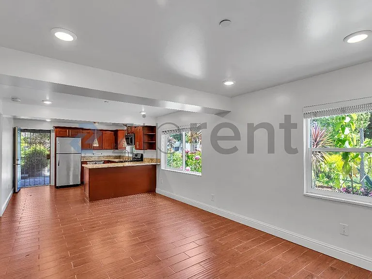 609 Drake Ave #2 — Photo 19