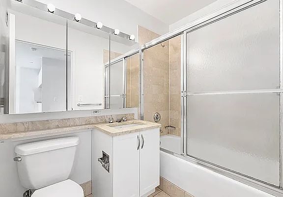 5th image of 250 E 30th St APT 10D