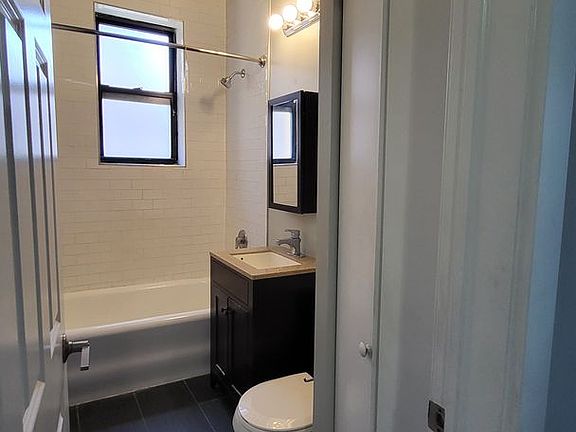5th image of 5527-5537 S Everett Ave #5527-1E