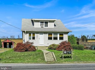 237 Sweet Arrow Lake Rd, Pine Grove, PA 17963