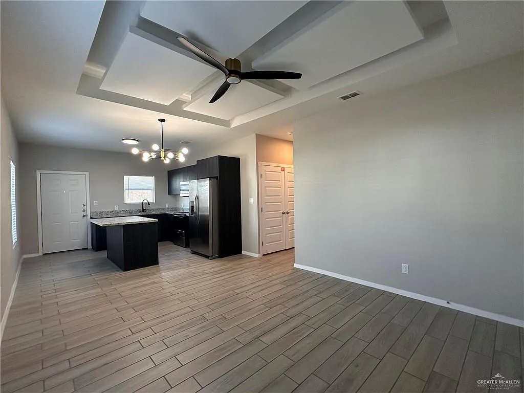 Building Photo - 3405 S Mia Ln #4