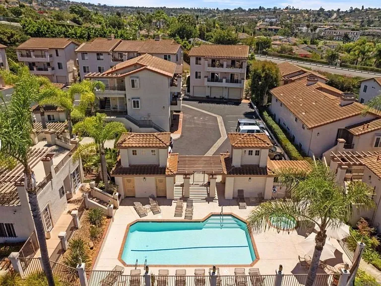 7400 Altiva Pl — Photo 7