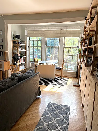 6978 N Greenview Ave #1 — Photo 4