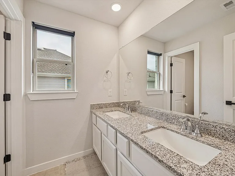 7933 Spring Run Dr — Photo 21