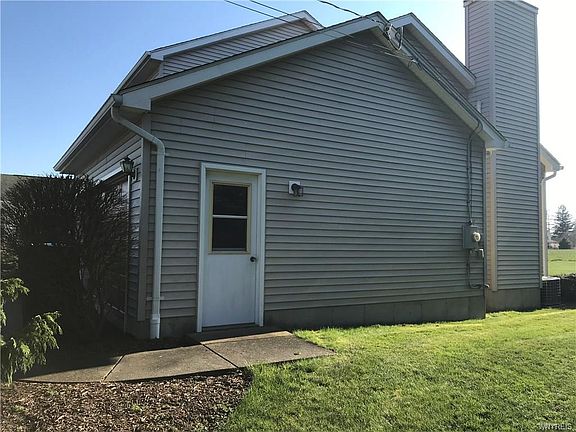 2nd image of 8342 Evelyn Dr