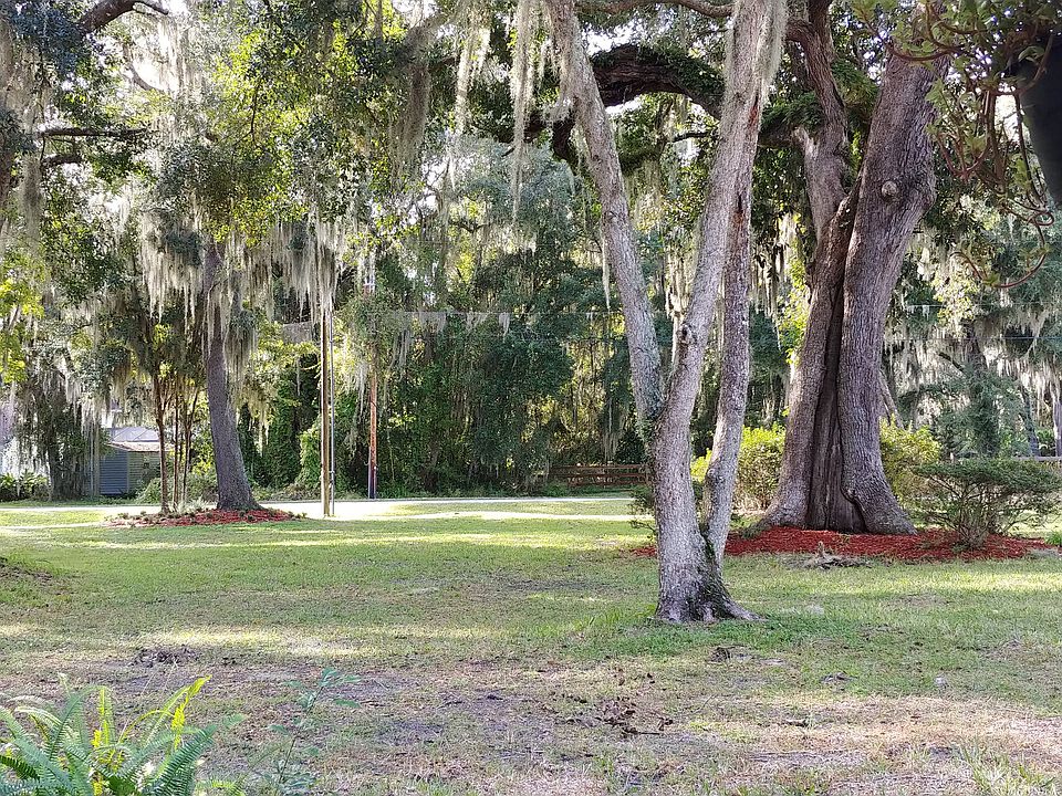 2nd image of 8221 Forest Ct