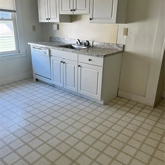 250 Willow St #3 — Photo 3