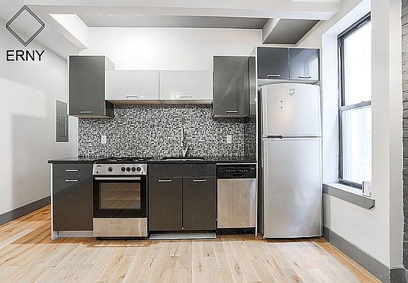2nd image of 1059 Bergen St APT 2C