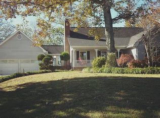 1001 S Crest Rd, Rossville, GA 30741