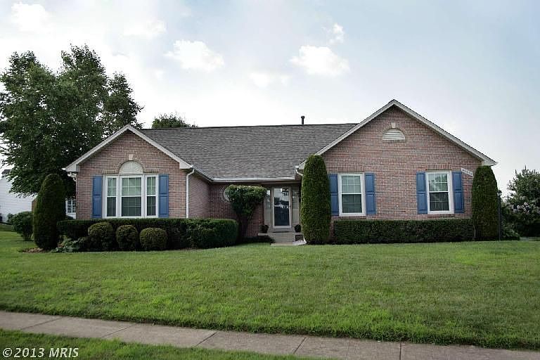 1st image of 43228 Wayside Cir