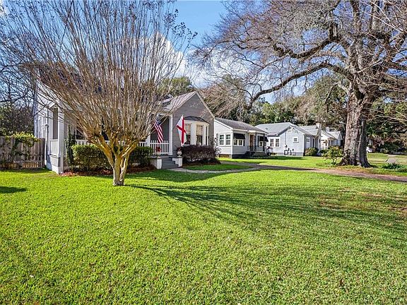 2nd image of 168 Mohawk St