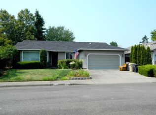 1128 Ironwood Dr, Grants Pass, OR 97526