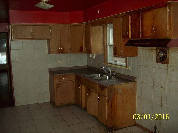 4th image of 13613 Atlantic Ave