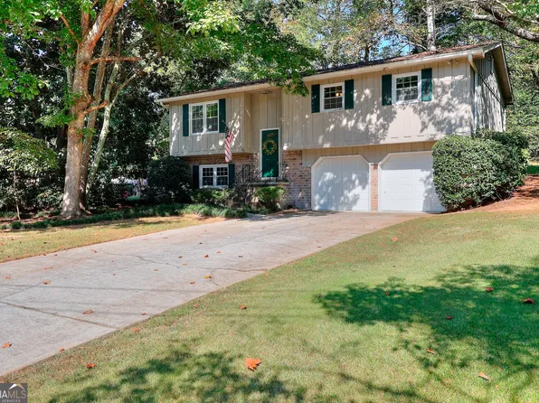 4171 Whispering Forest Ct, Lilburn, GA 30047