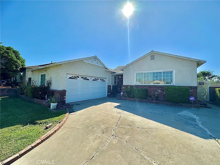 1527 Lancewood Ave — Photo 1
