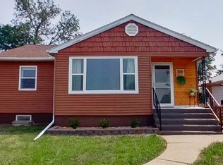 706 3rd Ave NW, Mandan, ND 58554