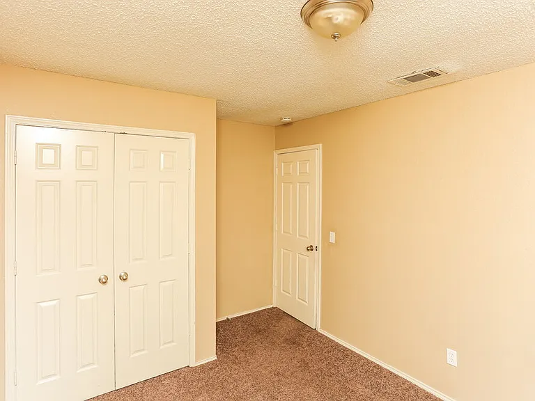 1526 Chapman St — Photo 23