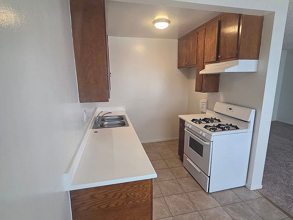 5th image of 1043 Newport Ave APT 7