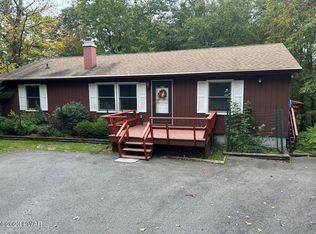 117 Locust Dr, Milford, PA