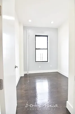 Rented by Bohemia Realty Group | media 6