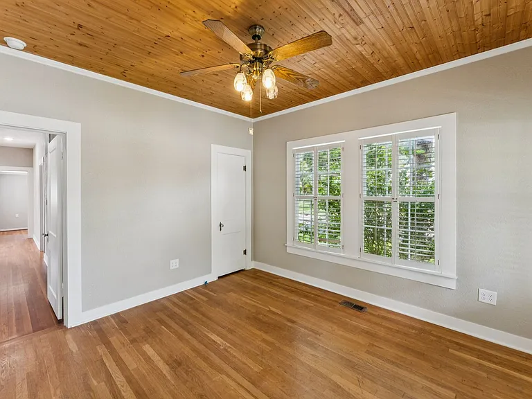 207 S Porter St — Photo 14