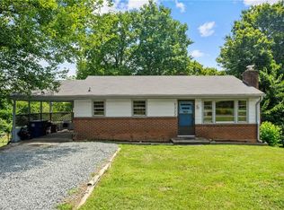 5323 Pine View Dr, Winston Salem, NC 27105