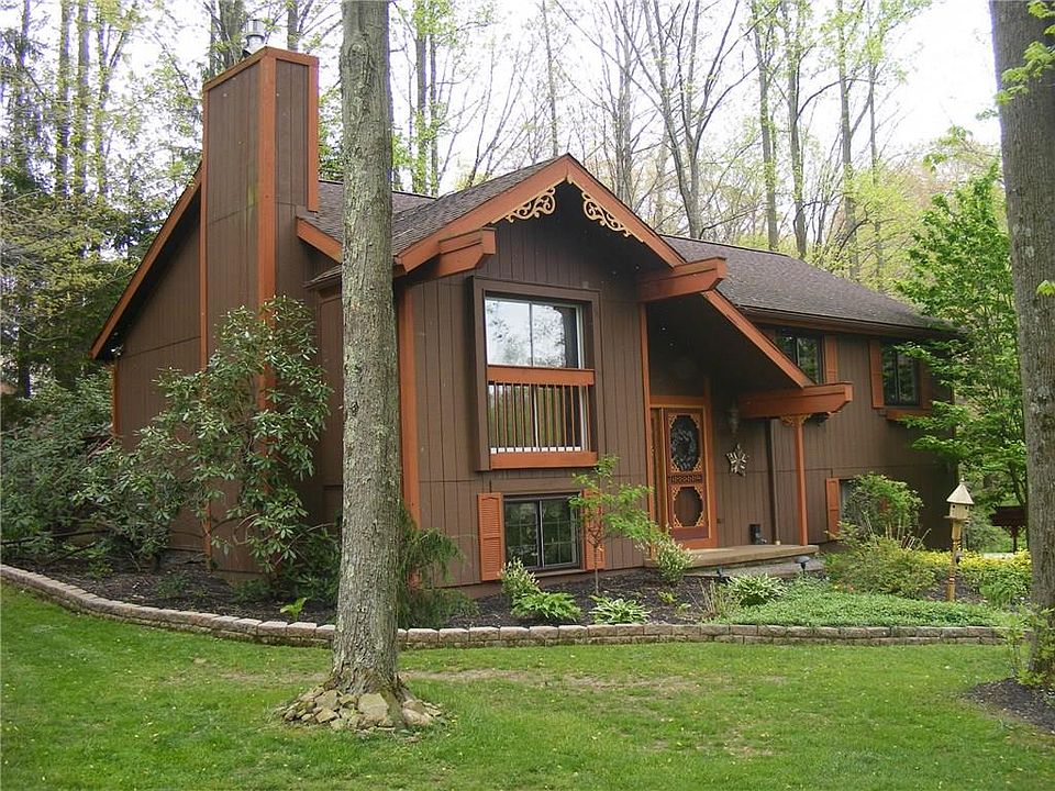 1st image of 20756 Baird Ave