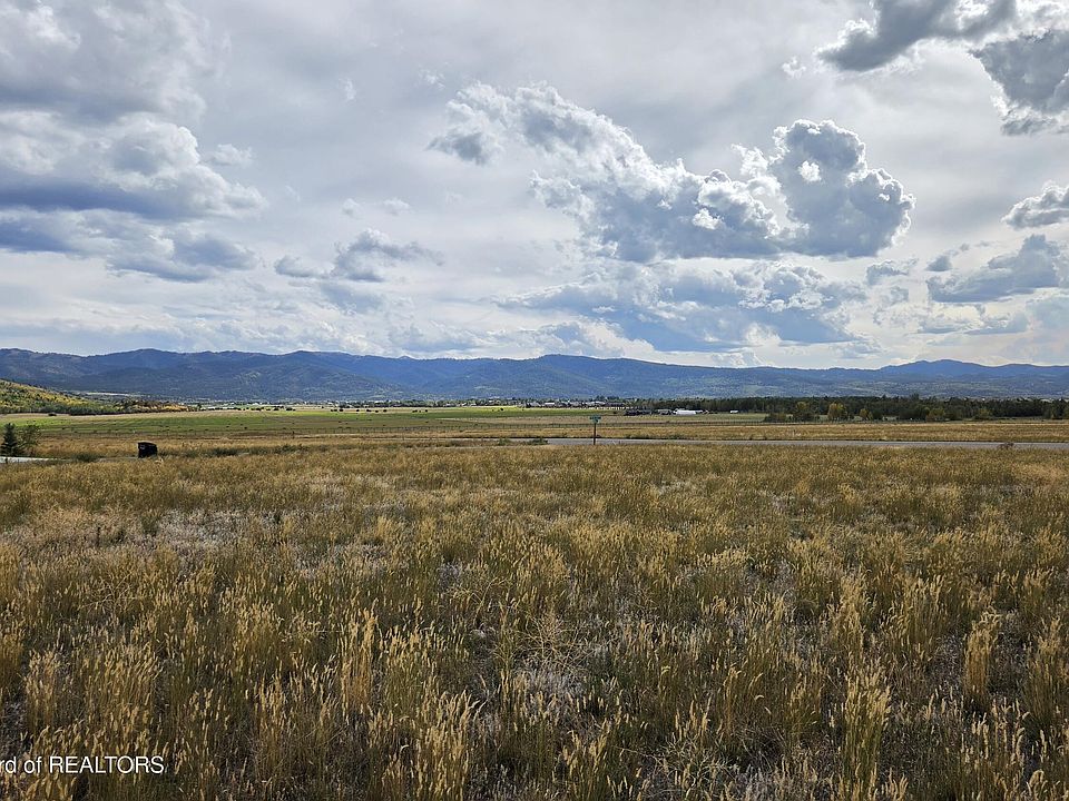 1st image of 643 Royal Elk Cir