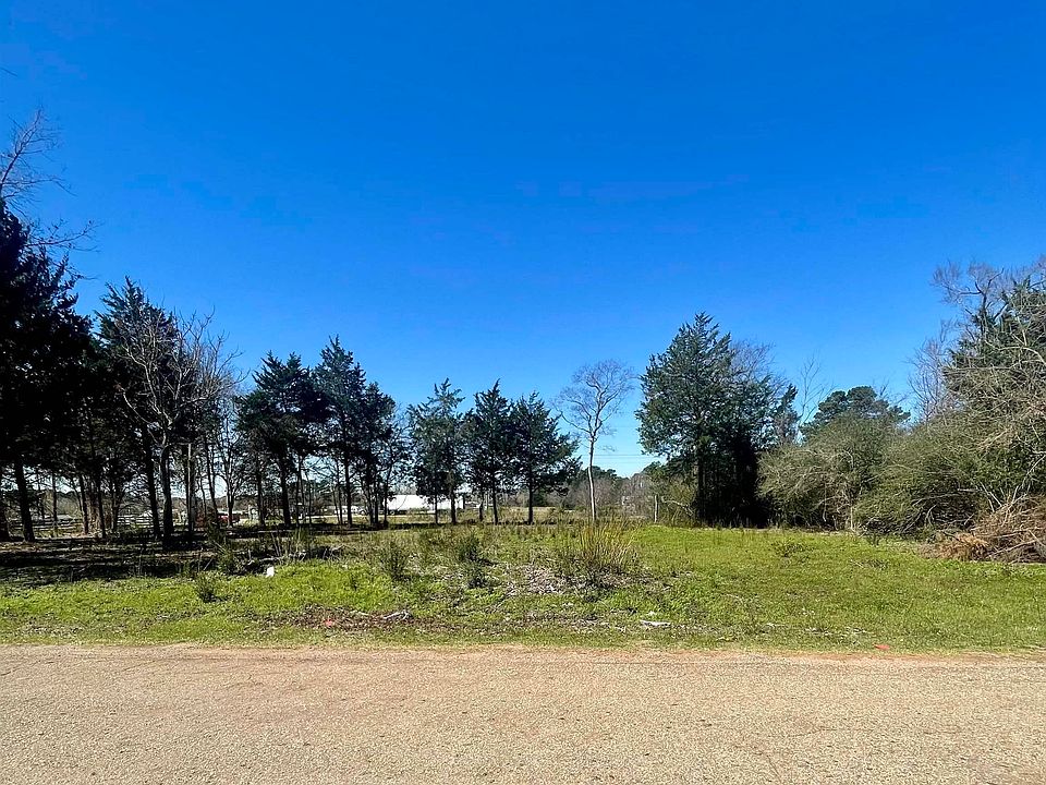 2nd image of 133 Royal Dr W