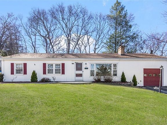 2nd image of 153 Diamond Hill Rd
