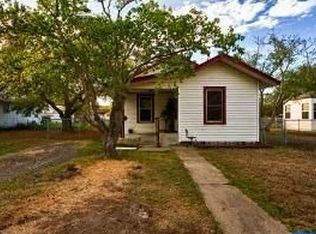 2599 Arkansas St, Ingleside, TX 78362
