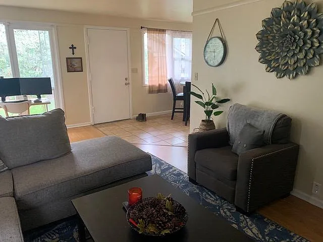 601 Kindred Ln #A — Photo 3