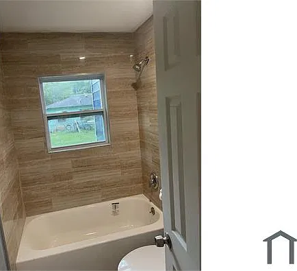 3 bed, 1100 sqft, $1,350 — Photo 2